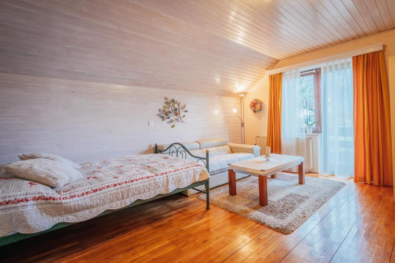 Apartma Borovc Mojstrana Eksteriør bilde