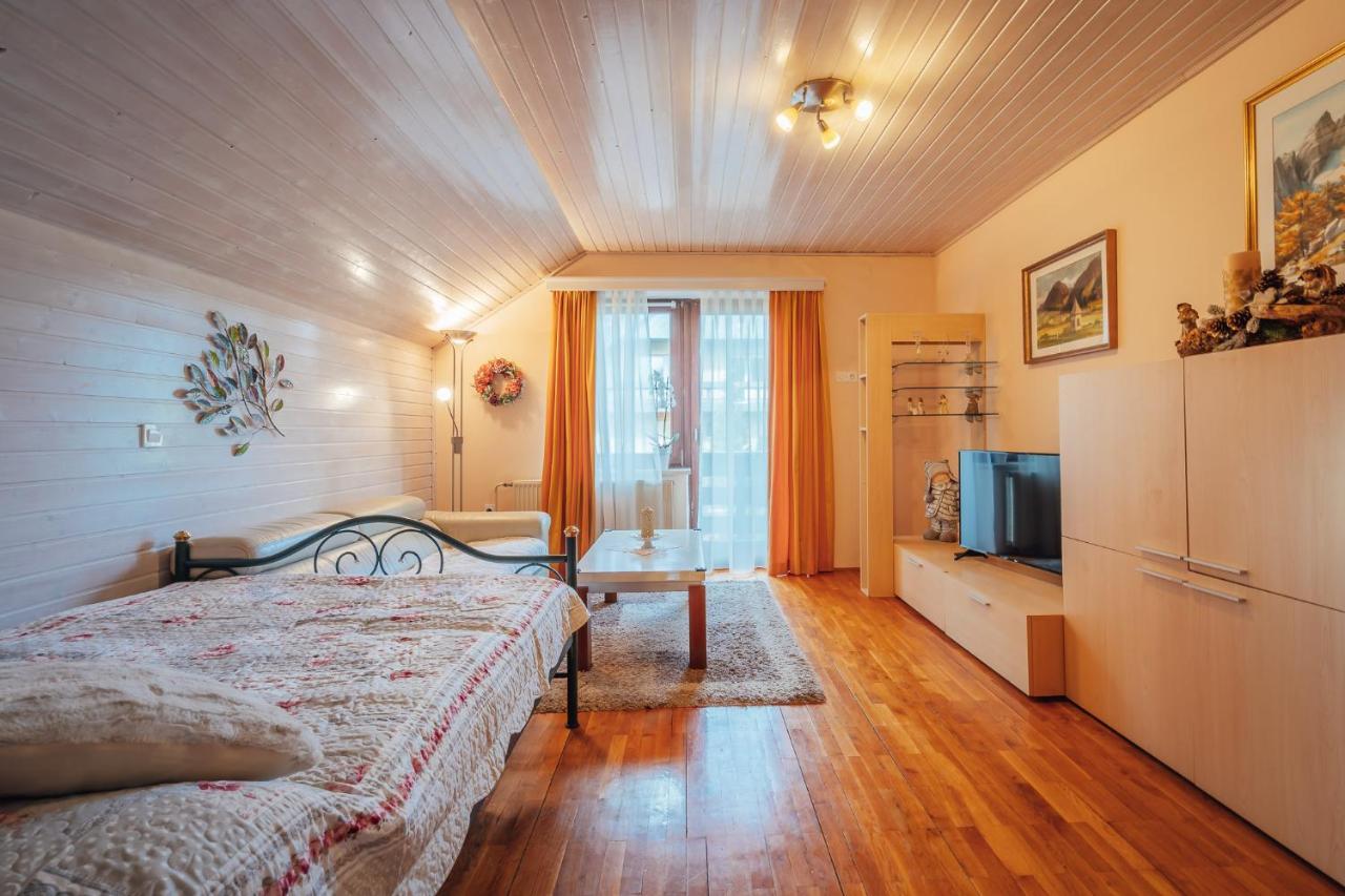Apartma Borovc Mojstrana Eksteriør bilde